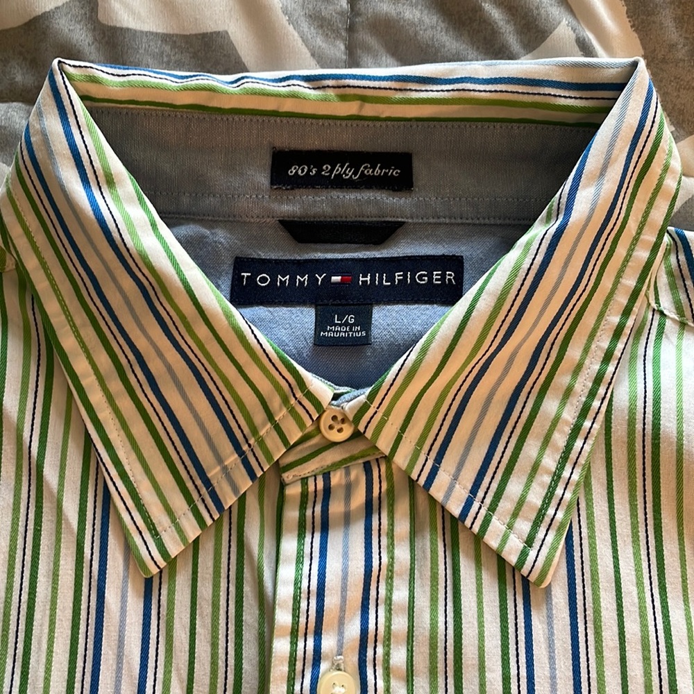 Excellent Condition Tommy Hilfiger Striped Button Down Mens Shiry